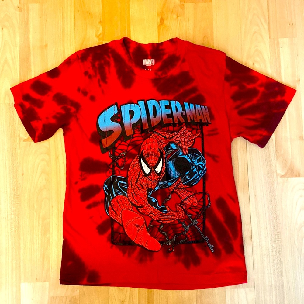 Marvel t-shirt size S red & black